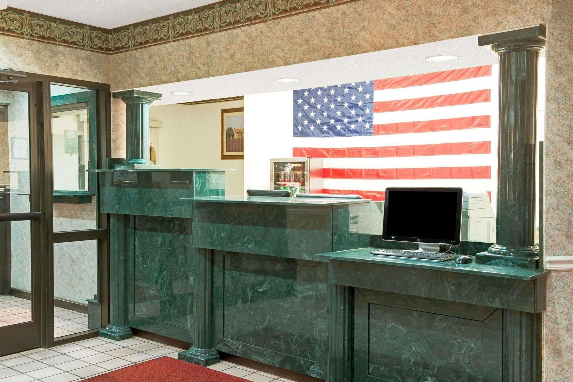 Hallmarc Inn & Suites Of Уест Мемфис Екстериор снимка
