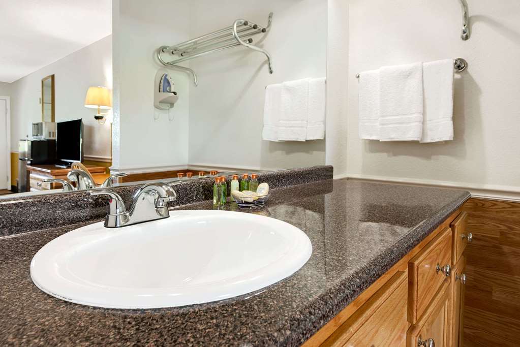 Hallmarc Inn & Suites Of Уест Мемфис Стая снимка